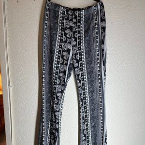 White Black Tribal Boho Print Pants Size M